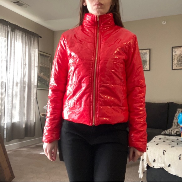 VINTAGE VIBRANT CHERRY RED PUFFER JACKET COAT - Picture 7 of 16